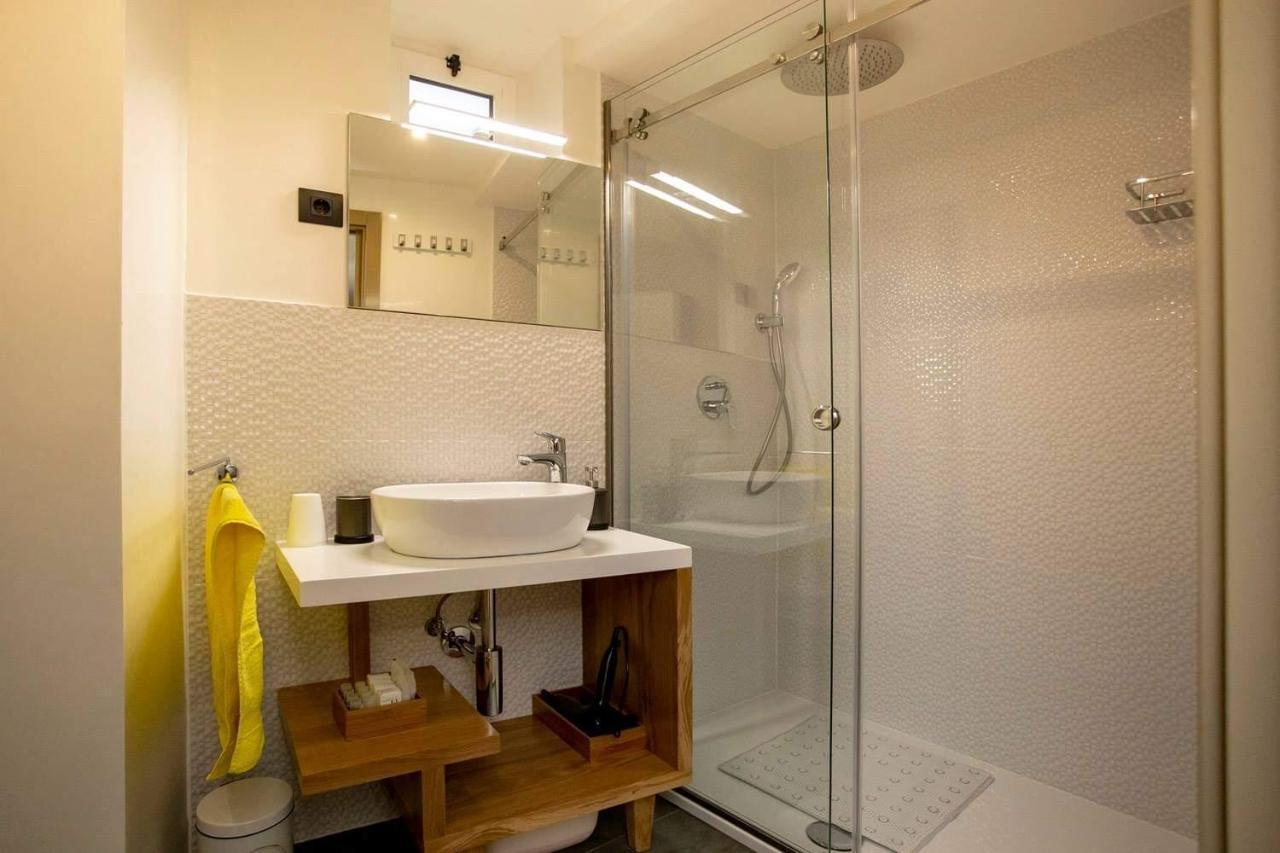 ˇdcˇ Modern Apartment Near The Church Ровінь Екстер'єр фото